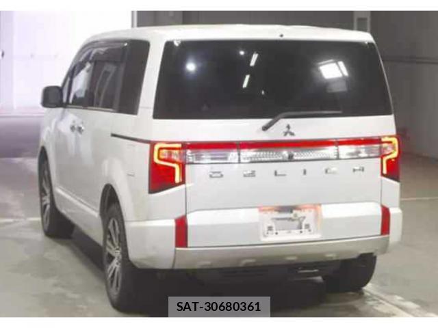 Mitsubishi DELICA 2022-04 8218056-1