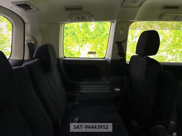 Mitsubishi DELICA 2016-12 8218750-5
