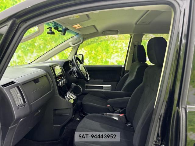 Mitsubishi DELICA 2016-12 8218750-6