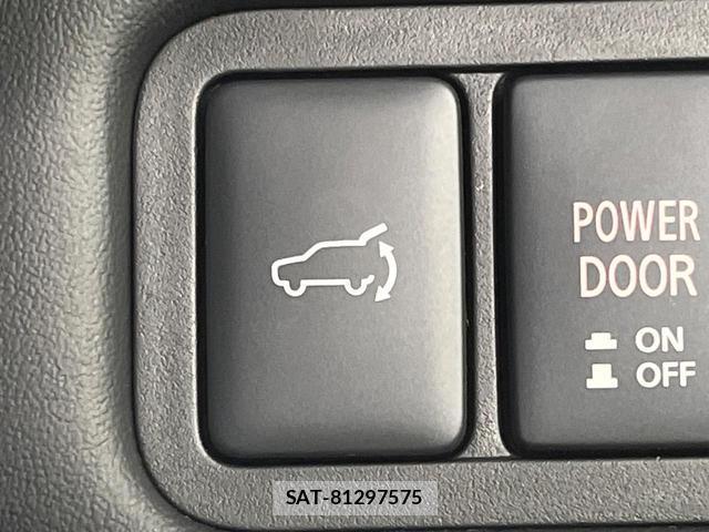 Mitsubishi DELICA 2023-01 8219104-5