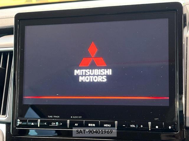 Mitsubishi DELICA 2023-10 8220353-2