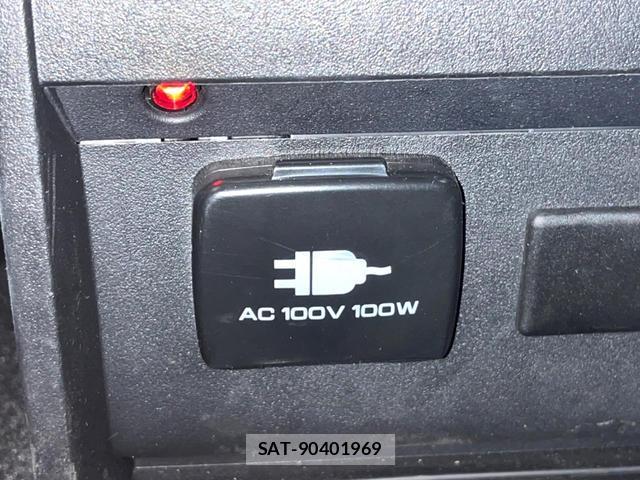 Mitsubishi DELICA 2023-10 8220353-5