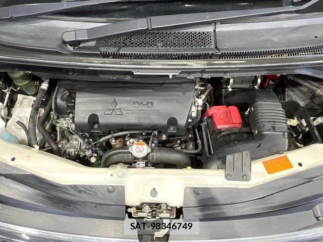 Mitsubishi DELICA 2013-01 8221091-17