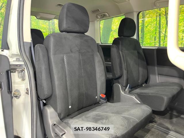 Mitsubishi DELICA 2013-01 8221091-8