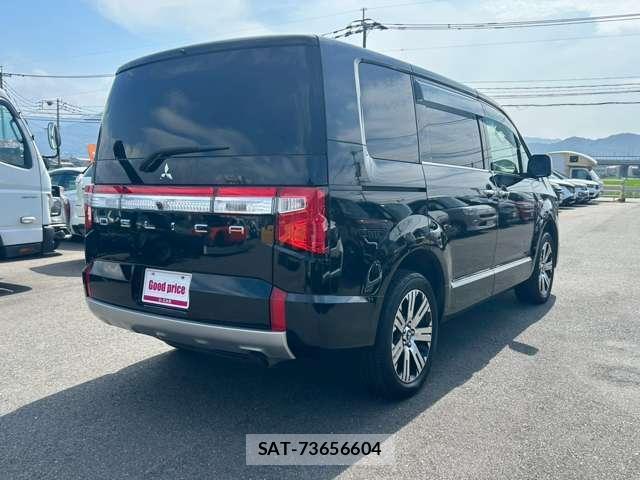 Mitsubishi DELICA 2019-09 8222647-13