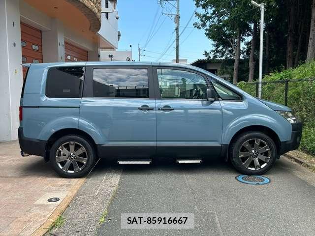 Mitsubishi DELICA 2011-09 8224123-2