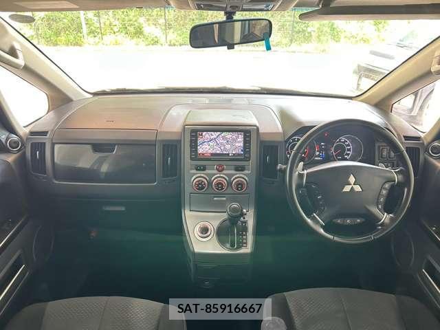 Mitsubishi DELICA 2011-09 8224123-5