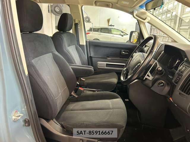 Mitsubishi DELICA 2011-09 8224123-6