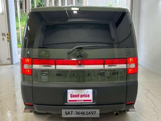 Mitsubishi DELICA 2011-03 8224127-11