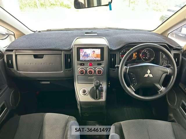 Mitsubishi DELICA 2011-03 8224127-5