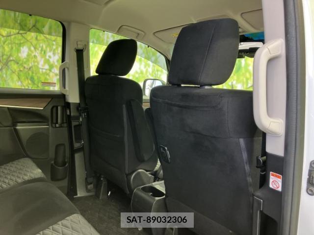 Mitsubishi DELICA 2022-03 8225128-5