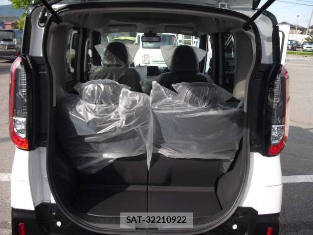 Mitsubishi DELICA MINI 2024-11 8220909-17