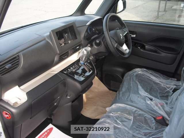 Mitsubishi DELICA MINI 2024-11 8220909-7