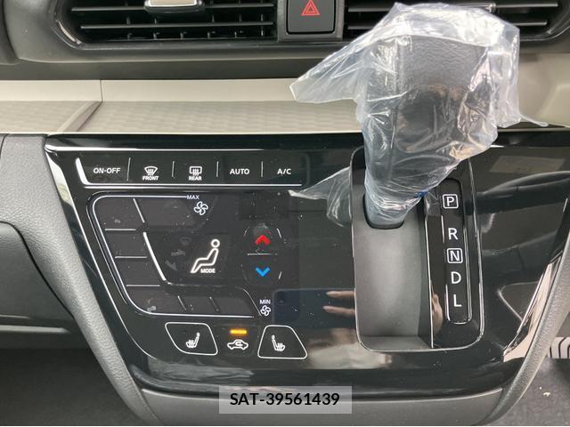 Mitsubishi DELICA MINI 2025-06 8220924-8
