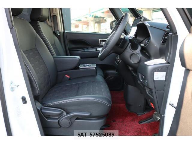 Mitsubishi DELICA MINI 2025-05 8221202-2