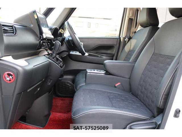 Mitsubishi DELICA MINI 2025-05 8221202-3