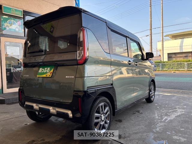 Mitsubishi DELICA MINI 2024-04 8221864-8
