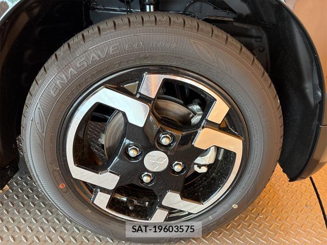 Mitsubishi DELICA MINI 2025-12 8224586-17