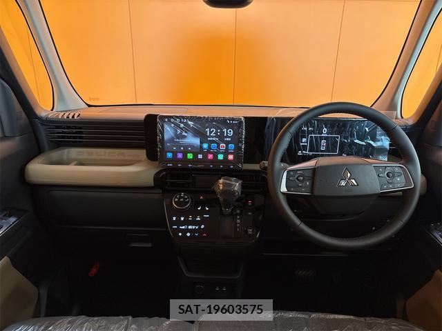 Mitsubishi DELICA MINI 2025-12 8224586-18