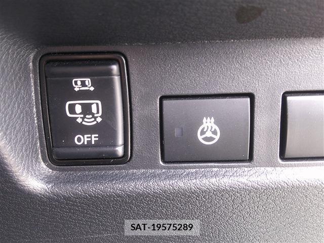 Mitsubishi DELICA VAN 2024-04 8220712-12