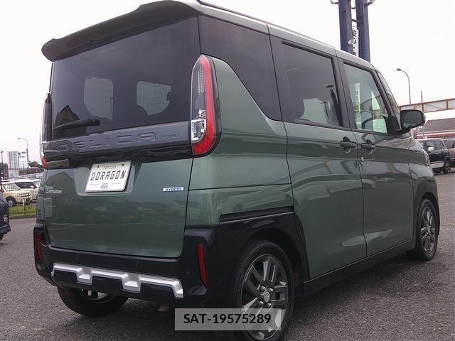 Mitsubishi DELICA VAN 2024-04 8220712-5