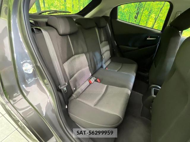 Mazda DEMIO 2017-07 8216323-8