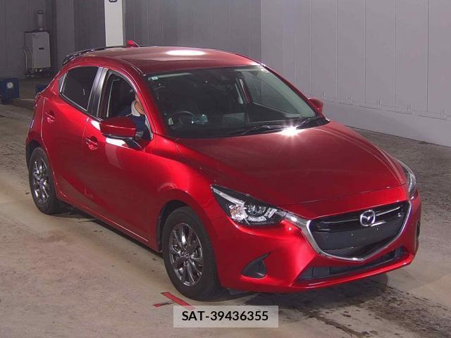 Mazda DEMIO 2019-05 8218011-3