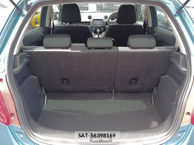 Mazda DEMIO 2013-01 8218518-7