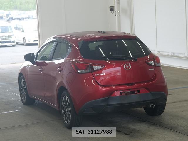 Mazda DEMIO 2015-11 8218572-1