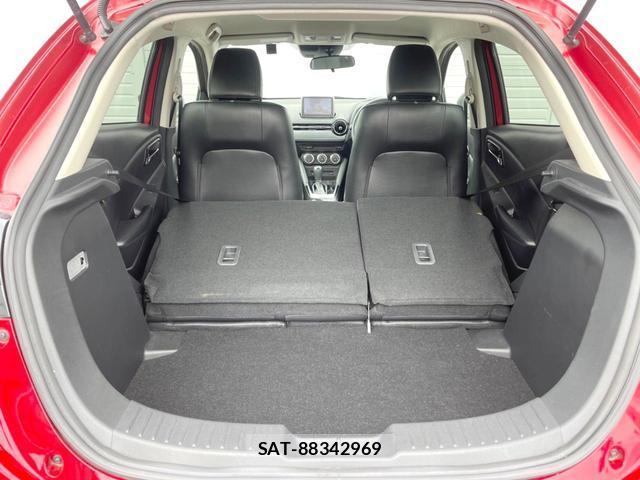 Mazda DEMIO 2016-03 8219908-9