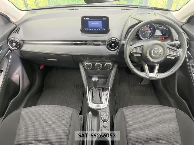 Mazda DEMIO 2017-08 8220125-1