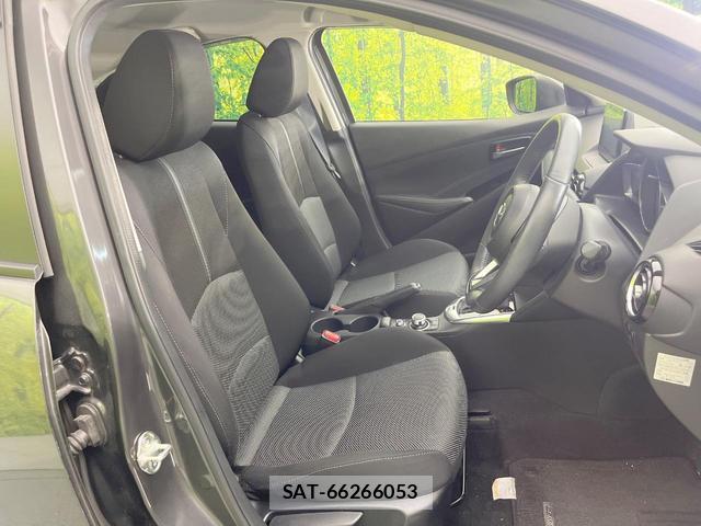 Mazda DEMIO 2017-08 8220125-7
