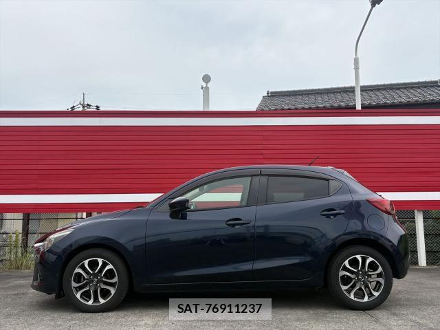 Mazda DEMIO 2014-12 8221162-10