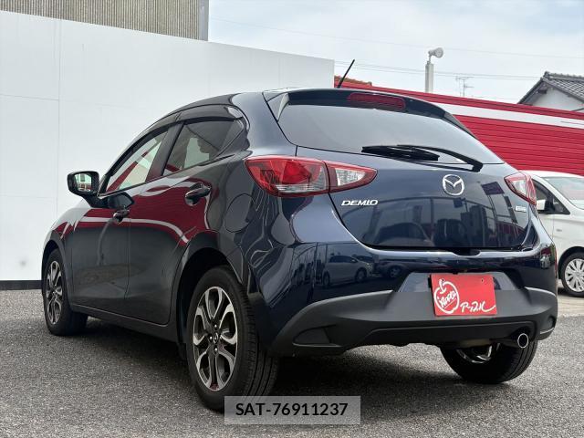 Mazda DEMIO 2014-12 8221162-14