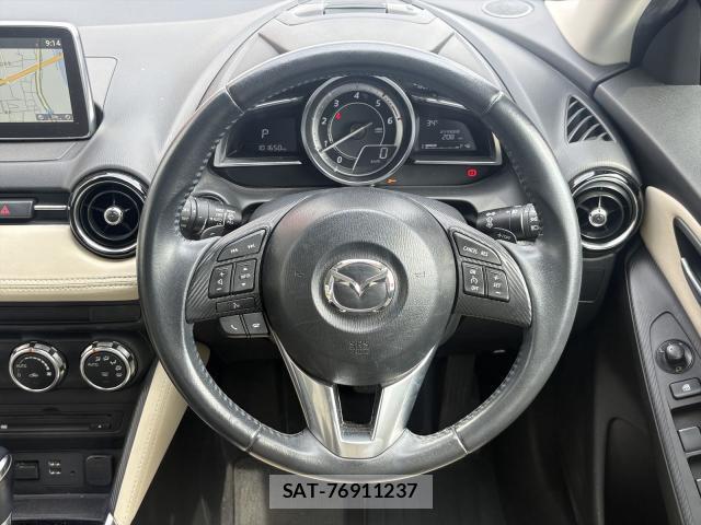 Mazda DEMIO 2014-12 8221162-17