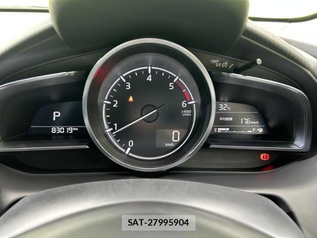Mazda DEMIO 2018-01 8221175-14