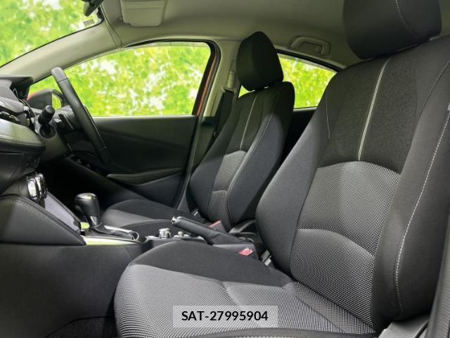 Mazda DEMIO 2018-01 8221175-6