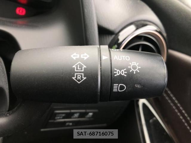 Mazda DEMIO 2018-04 8222859-14