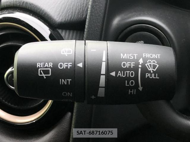 Mazda DEMIO 2018-04 8222859-15