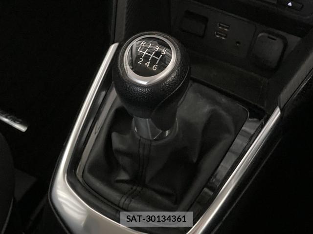 Mazda DEMIO 2018-09 8223921-13