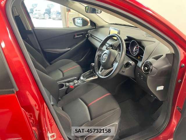 Mazda DEMIO 2015-05 8224176-13
