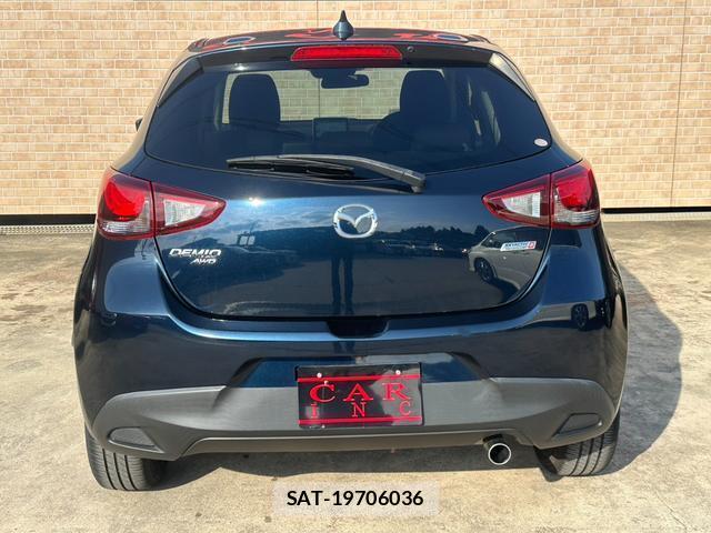 Mazda DEMIO 2016-01 8224656-4
