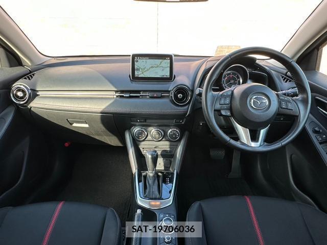 Mazda DEMIO 2016-01 8224656-5