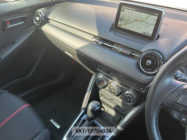 Mazda DEMIO 2016-01 8224656-9