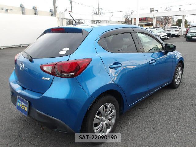 Mazda DEMIO 2015-10 8224861-1