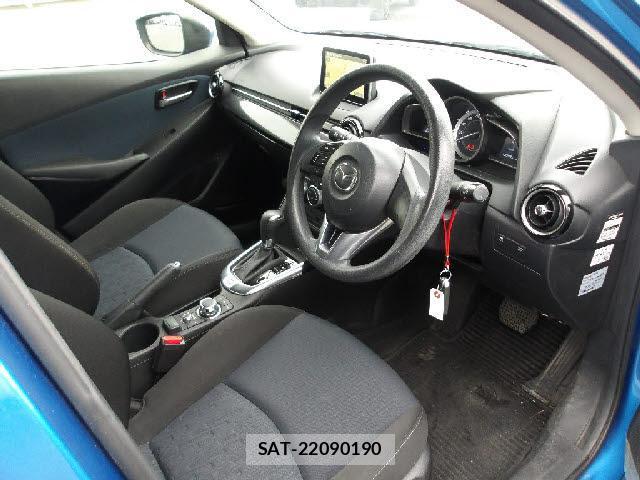 Mazda DEMIO 2015-10 8224861-3