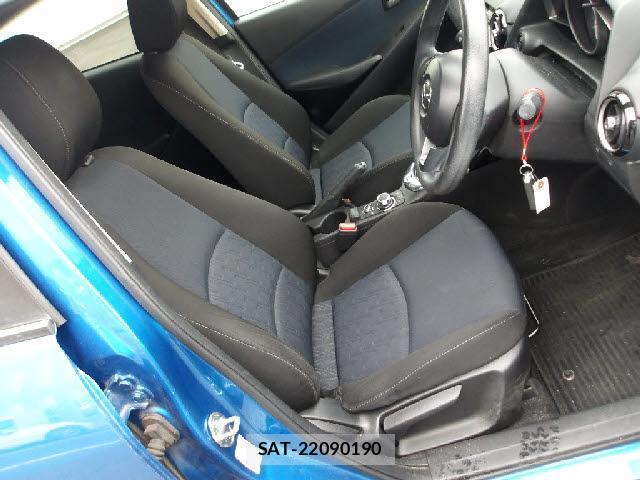 Mazda DEMIO 2015-10 8224861-7