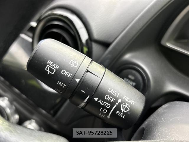 Mazda DEMIO 2015-06 8225080-14