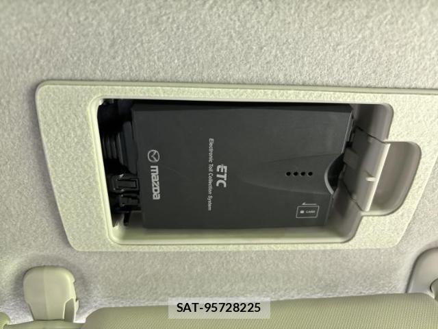 Mazda DEMIO 2015-06 8225080-16
