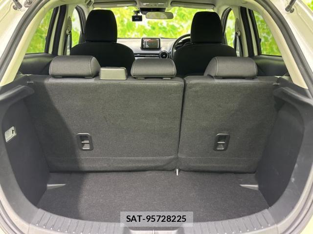 Mazda DEMIO 2015-06 8225080-7